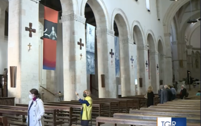 VIDEO – 16 grandi arazzi per gli 800 anni del Duomo di Cosenza